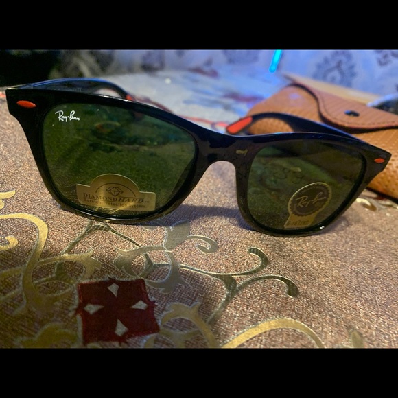 Sunglasses - Picture 2 of 4